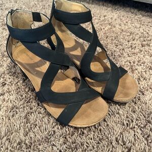 Adrienne Vittadini Black Strappy Sandals